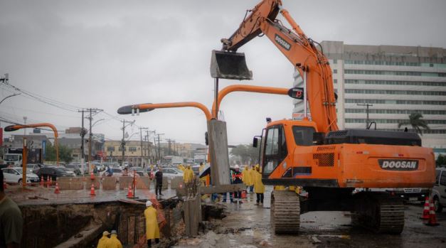 Governo estadual e Prefeitura de Itaboraí agem após desabamento parcial causado por chuvas intensas