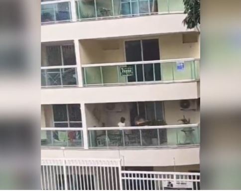 Mulher é presa por maus-tratos a cadela na Zona Oeste do Rio; filha de 8 anos presenciou agressão