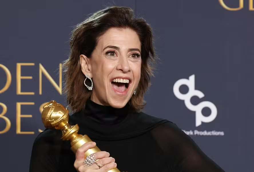 Fernanda Torres recebe o Globo de Ouro de Melhor Atriz em Filme Dramático por 'Ainda Estou Aqui'. ? Foto: Getty Images