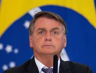 Relatório da PF detalha envolvimento de Bolsonaro em plano golpista contra a democracia