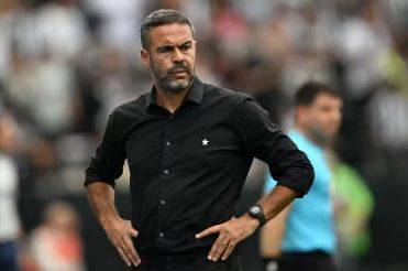 Botafogo anuncia a saída de Artur Jorge e promete nova comissão técnica em breve